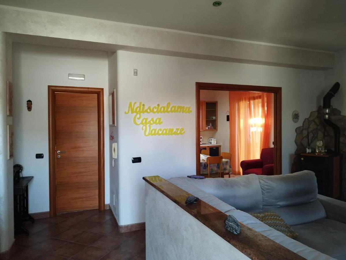 פאלמי Ndiscialamu Casa Vacanze מראה חיצוני תמונה